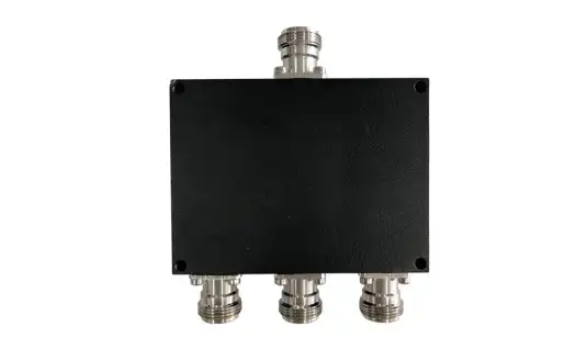 3 Way Wilkinson Power Divider with Wideband Frequency Covering